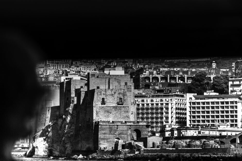 Castel dell'Ovo dal mare